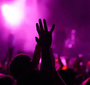 Top 10 LGBTQ+ Bars You Must Visit in Brighton